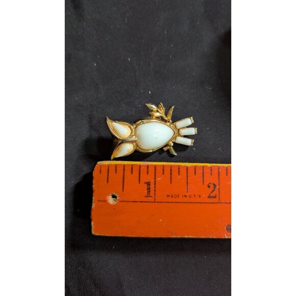 Gold-Tone Owl Brooch Pin With White Milk Glass Cabochons Vintage Adorable Bird J - Picture 6 of 6